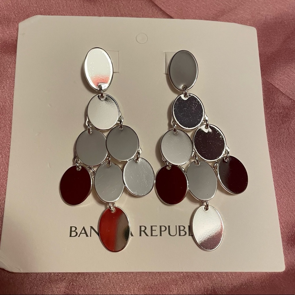 New! Banana Republic Silver tone chandelier earrings - Picture 9 of 13